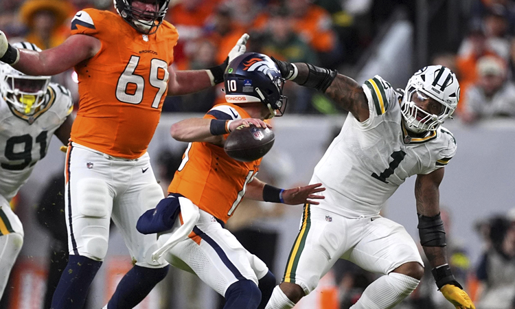 ...y Rey - Associated Press