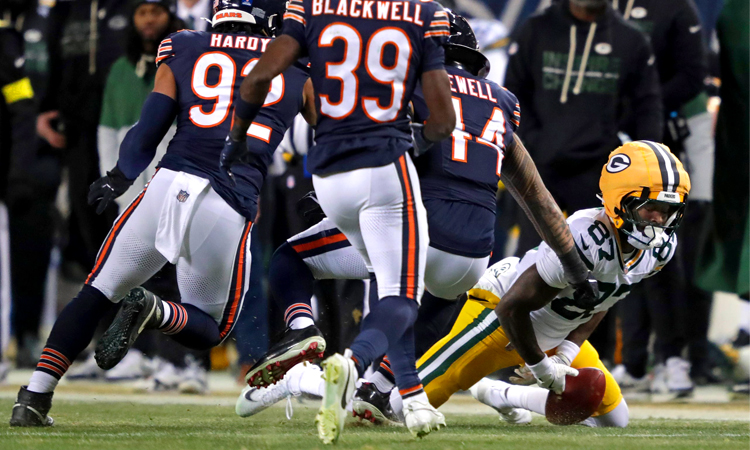 Difícil atrapar el balón si cierras los ojos Romeo - USA Today